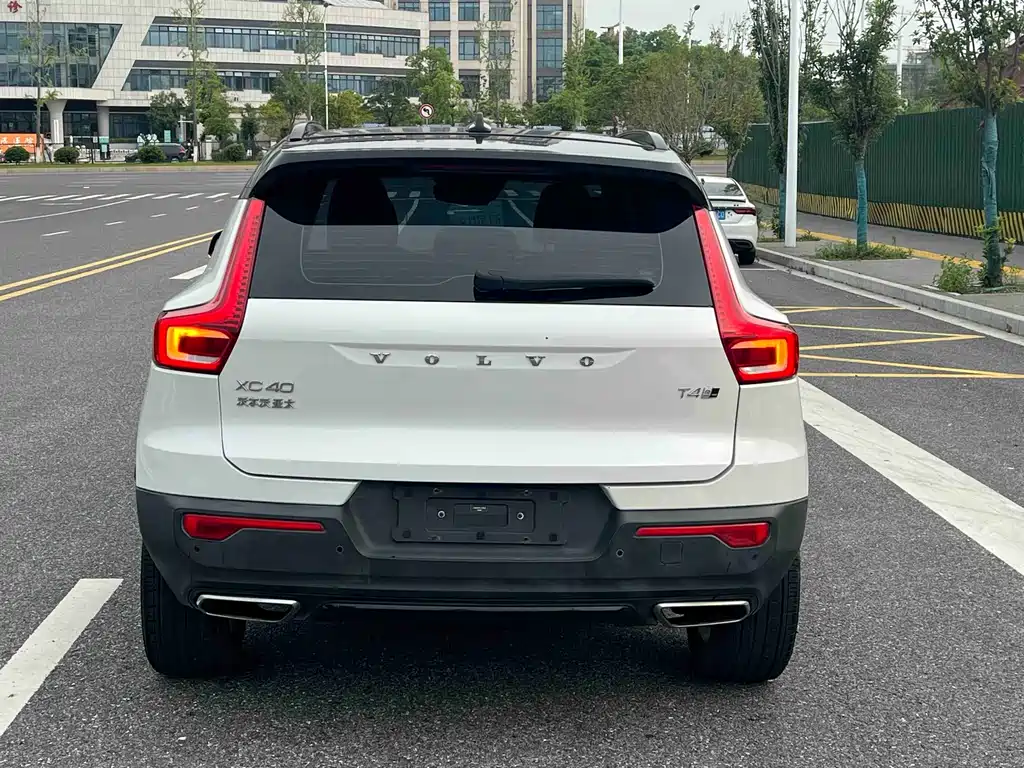 Volvo XC40 2020 — фото 5