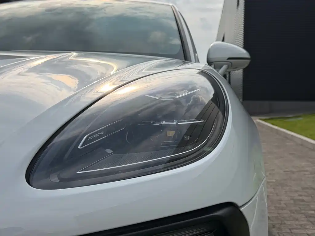 Porsche Macan 2022 — фото 15
