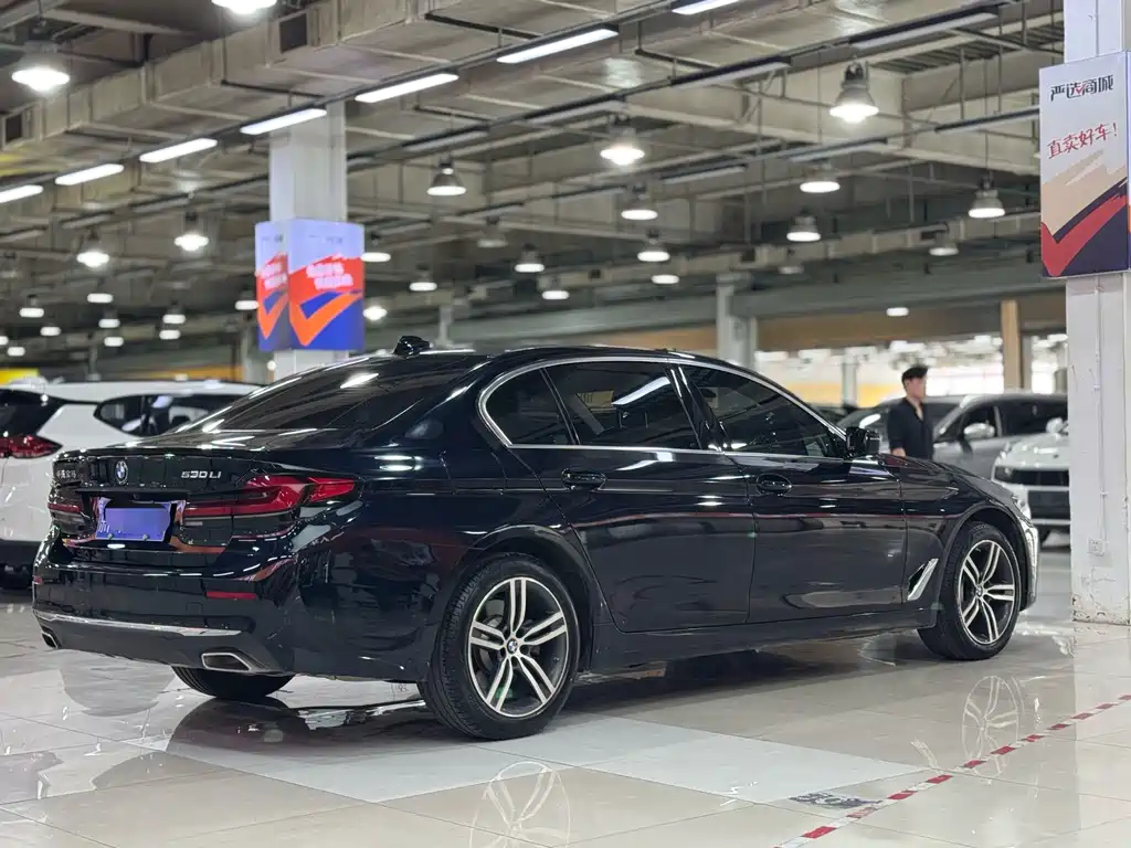 BMW 5 Series 2022