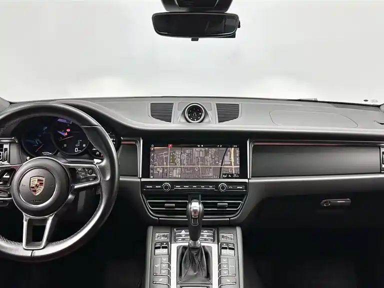 Porsche Macan 2019 — фото 14