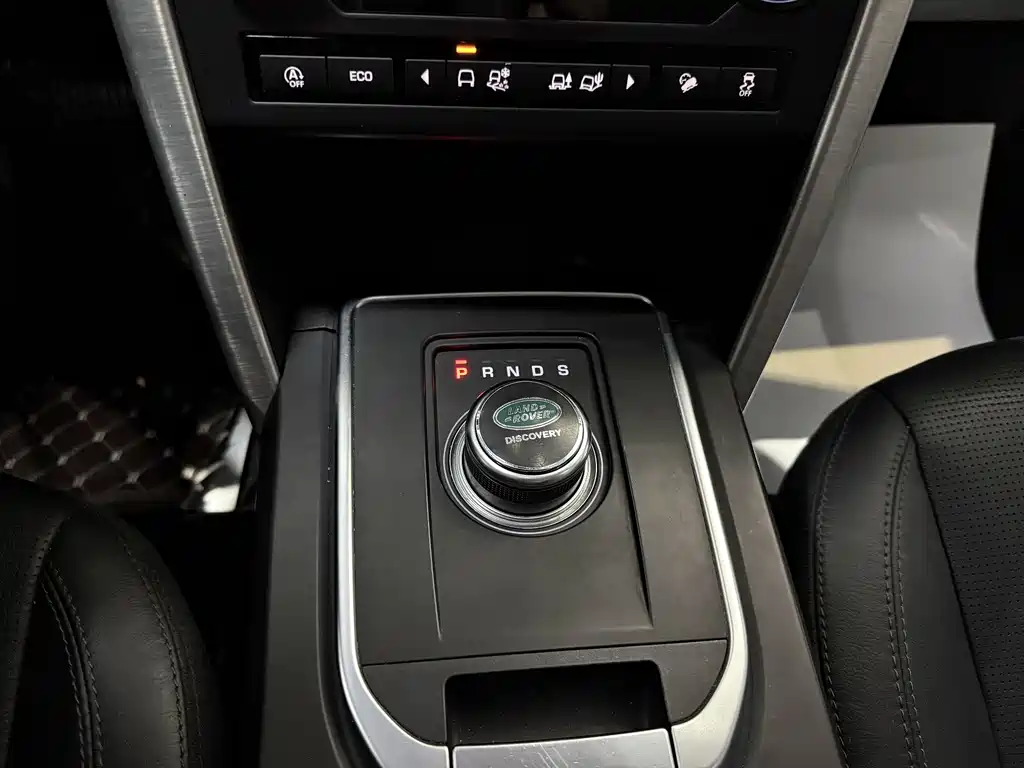 Land Rover Discovery Sport 2019 — фото 8