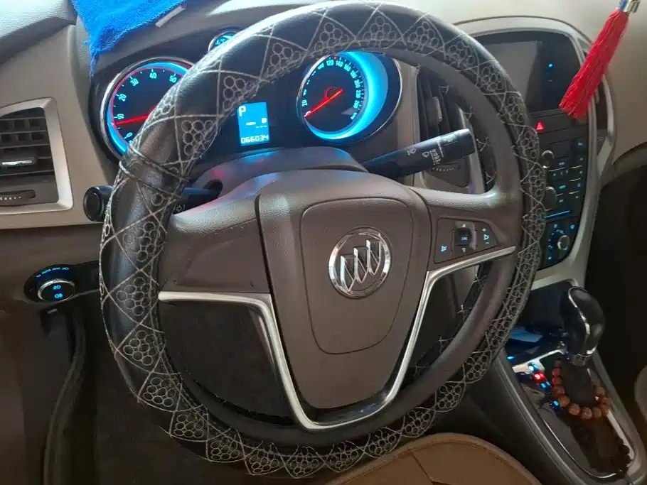 Buick Excelle GT 2015 — фото 15