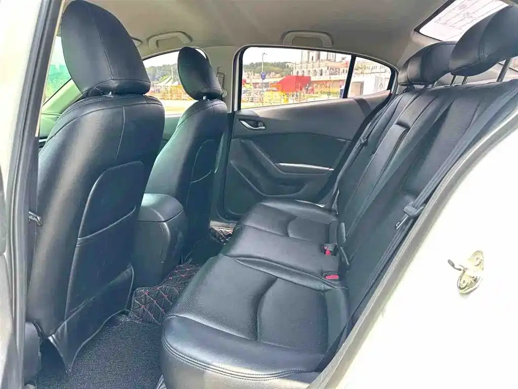 Mazda 3 Axela 2018