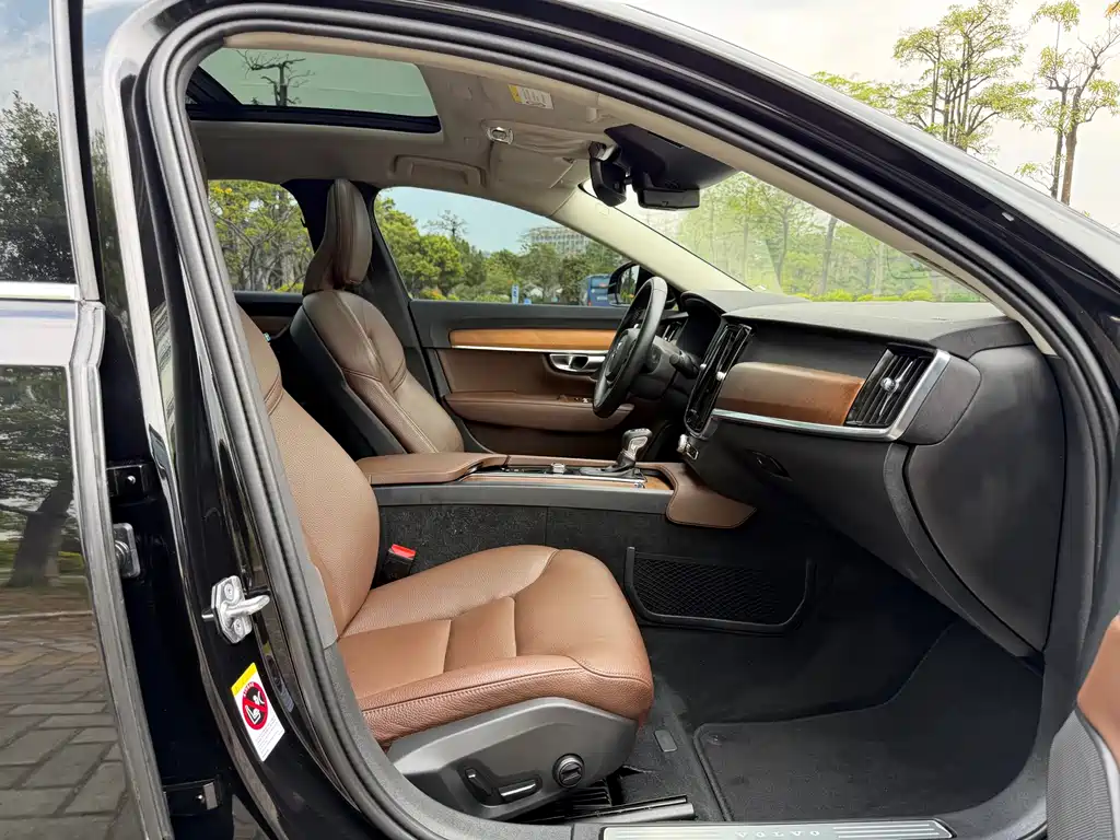 Volvo S90 2019 — фото 13
