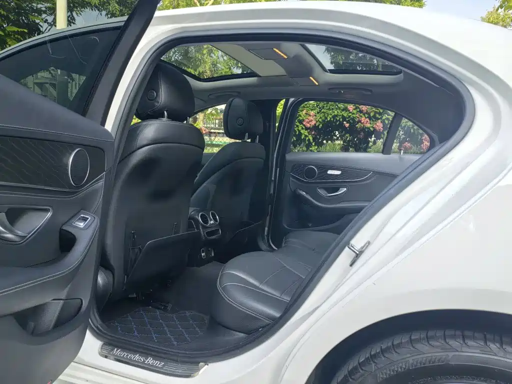 Mercedes-Benz C-Class 2020 — фото 11