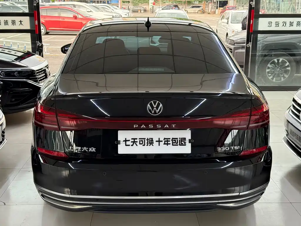 Volkswagen Passat 2023 — фото 13
