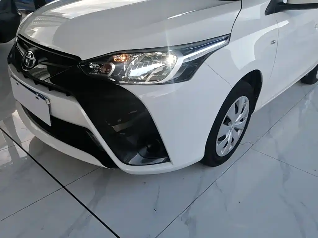 Toyota Yaris L 2019 — фото 24