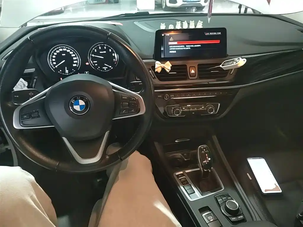 BMW 1 Series 2020 — фото 10