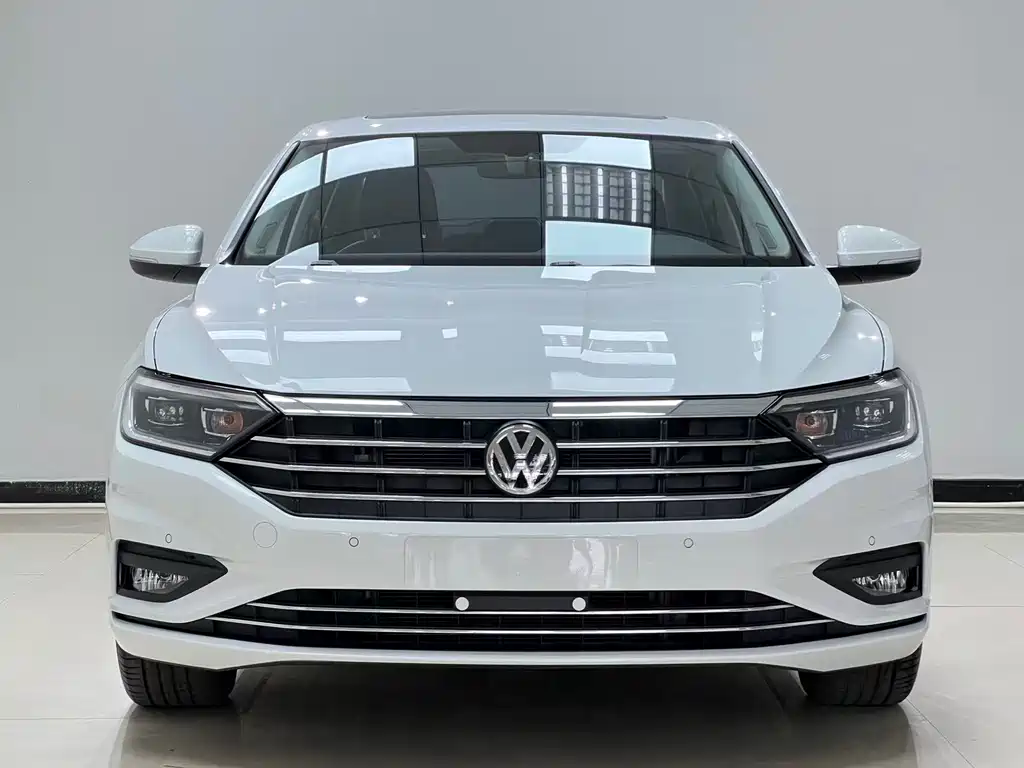 Volkswagen Sagitar 2022