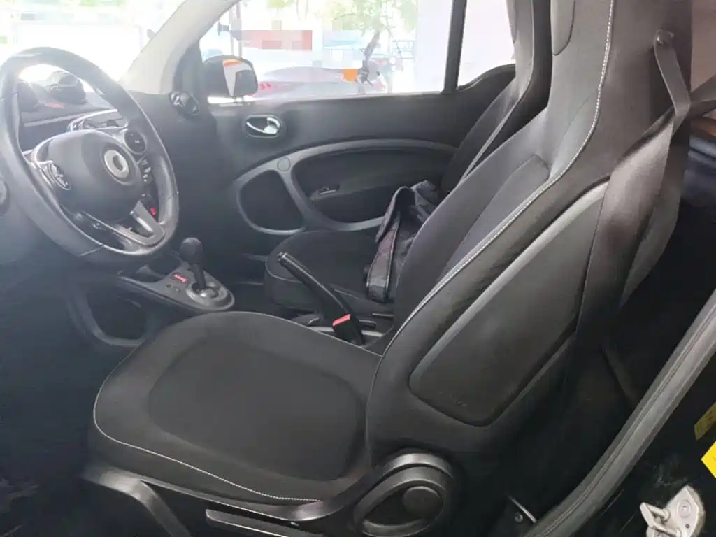 smart fortwo 2017 — фото 17
