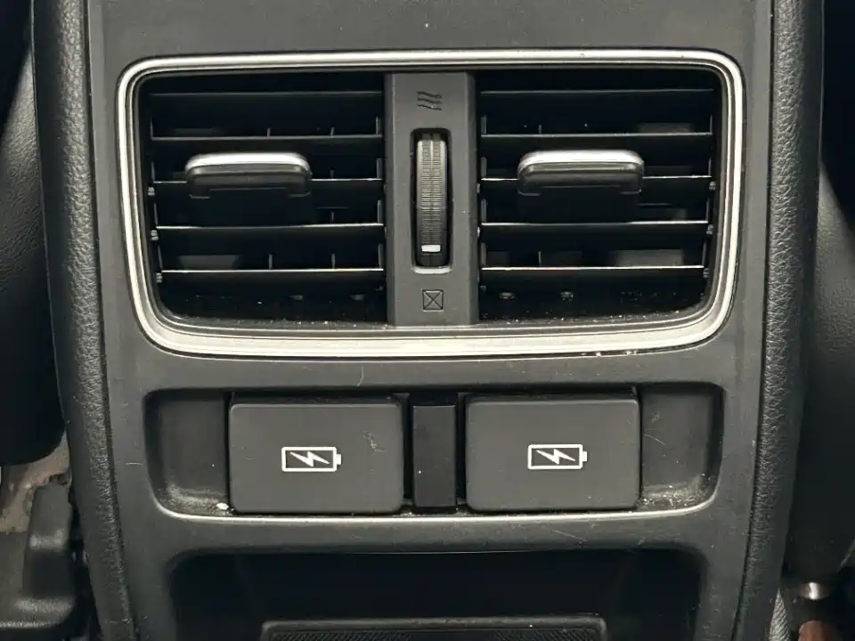 Honda Accord 2023 — фото 11