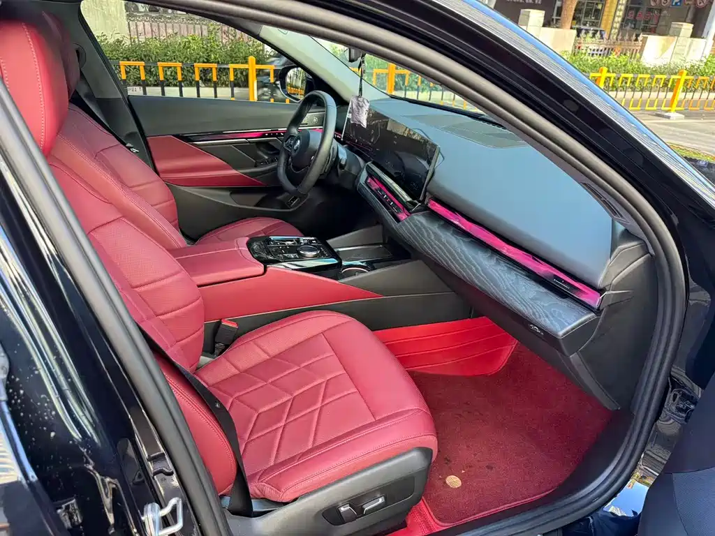 BMW 5 Series 2024