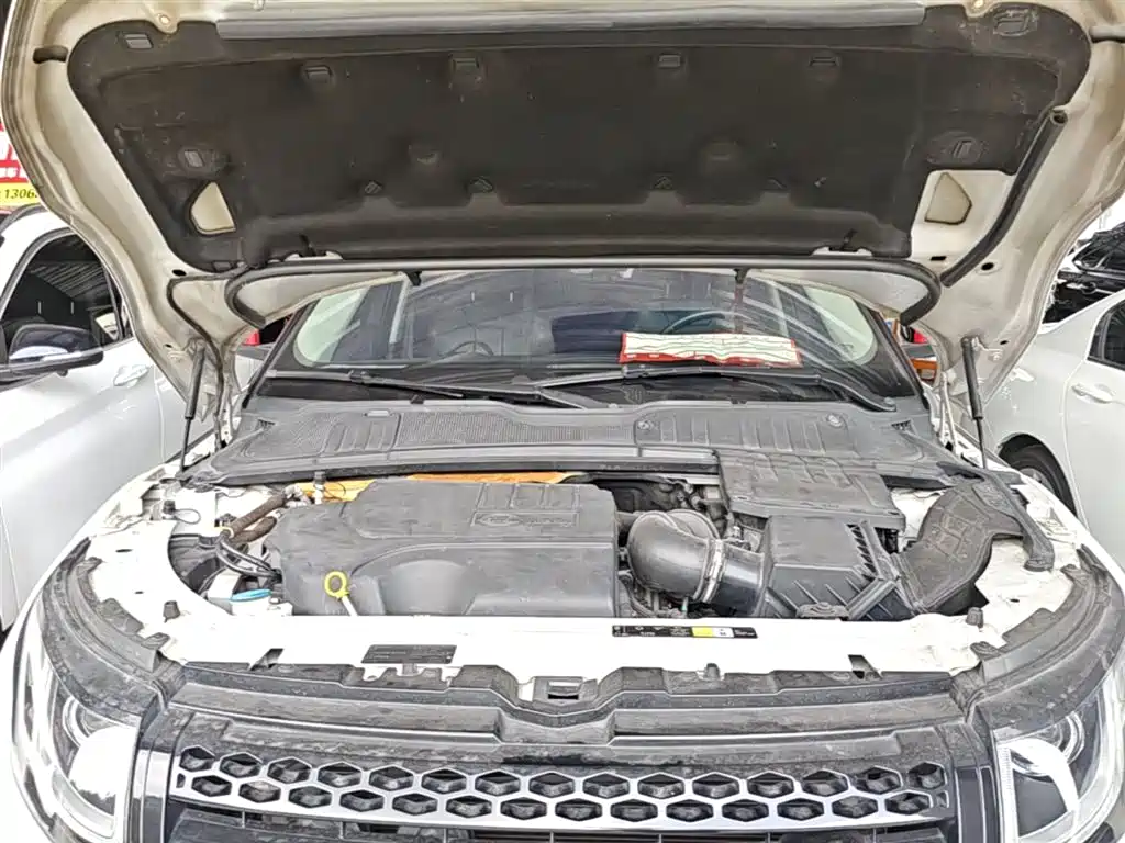 Land Rover Evoque 2018 — фото 20