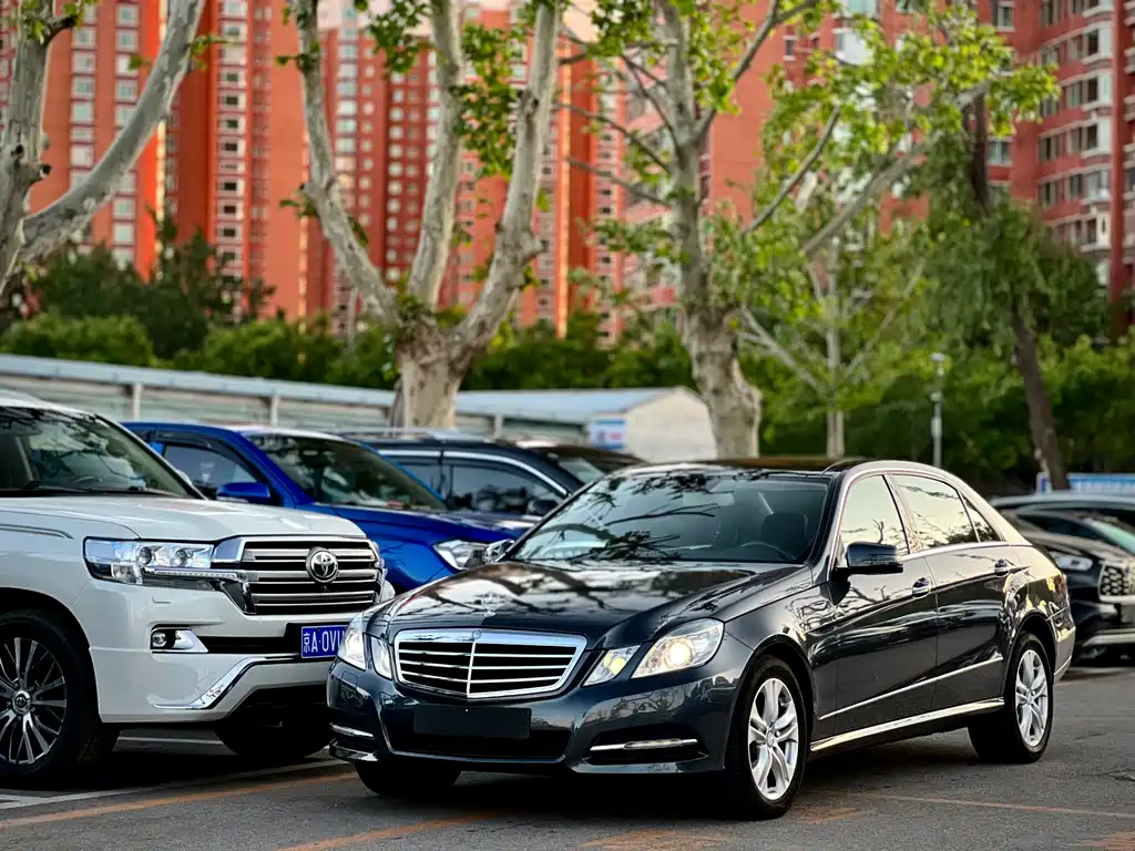 Mercedes-Benz E-Class 2011
