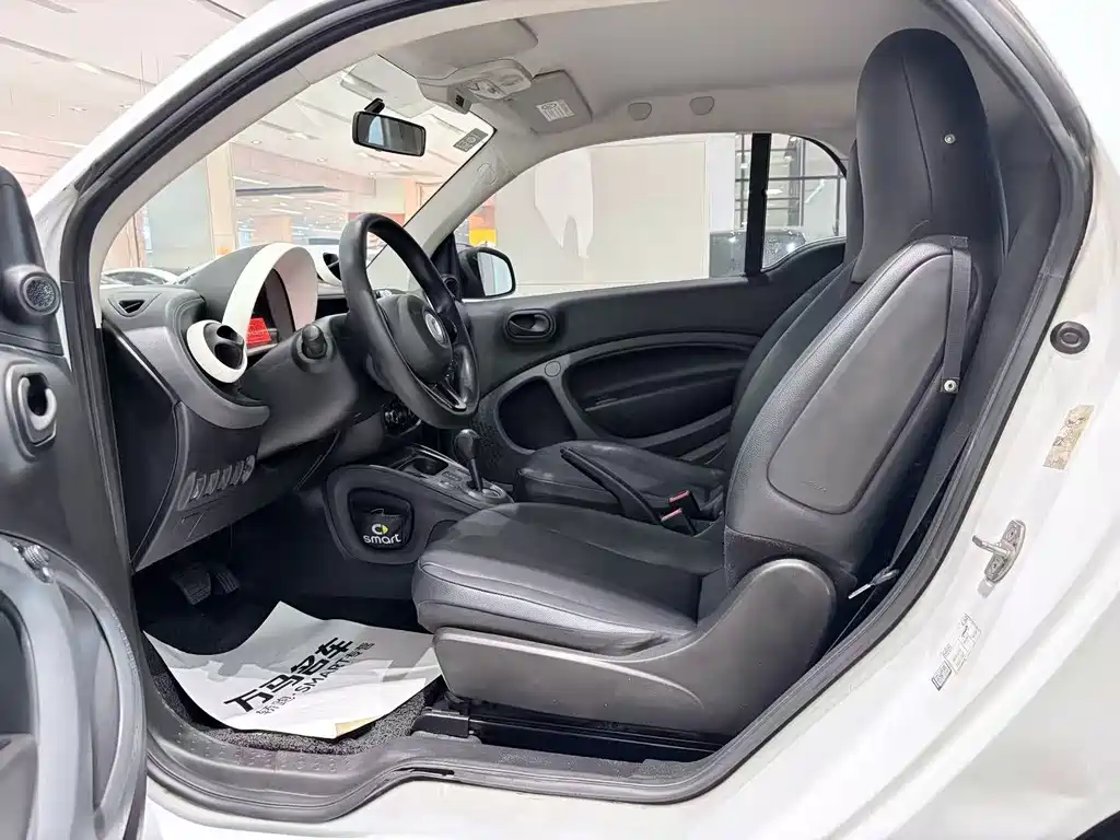 smart fortwo 2016 — фото 8