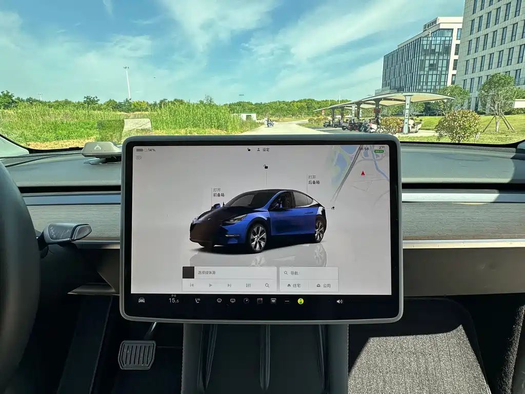 Tesla Model Y 2022 — фото 13