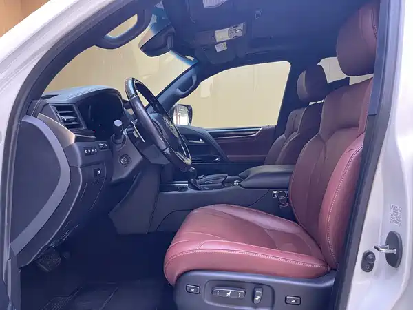 Lexus LX 2019