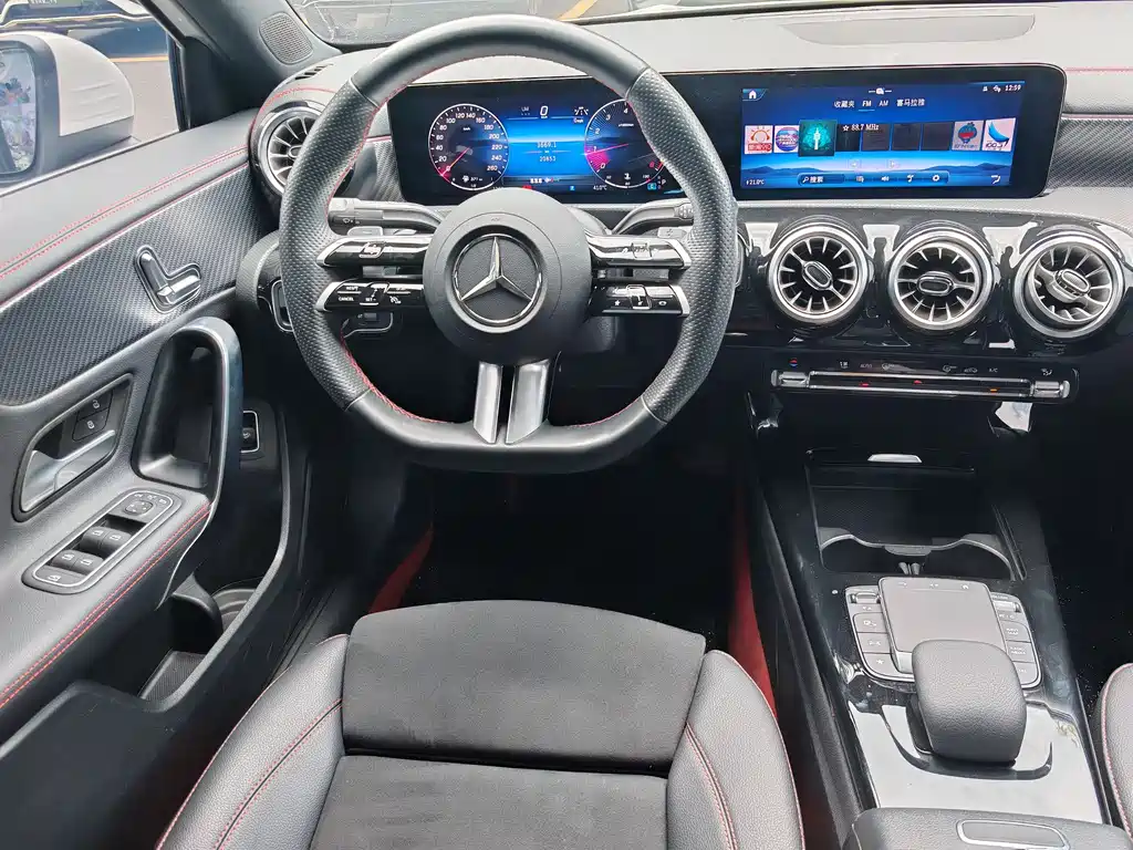 Mercedes-Benz A-Class 2023 — фото 12