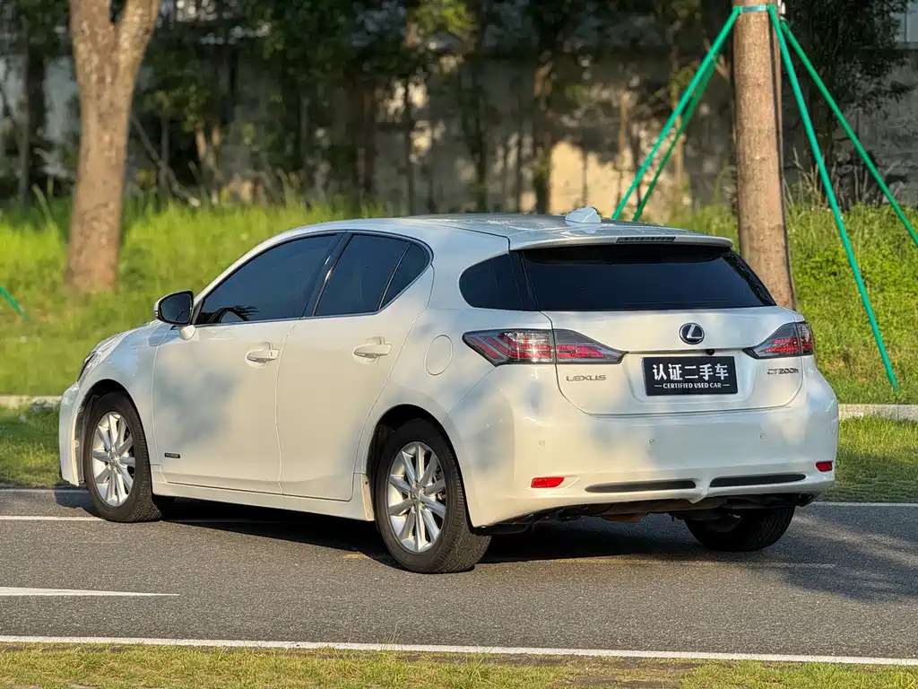 Lexus CT 2013