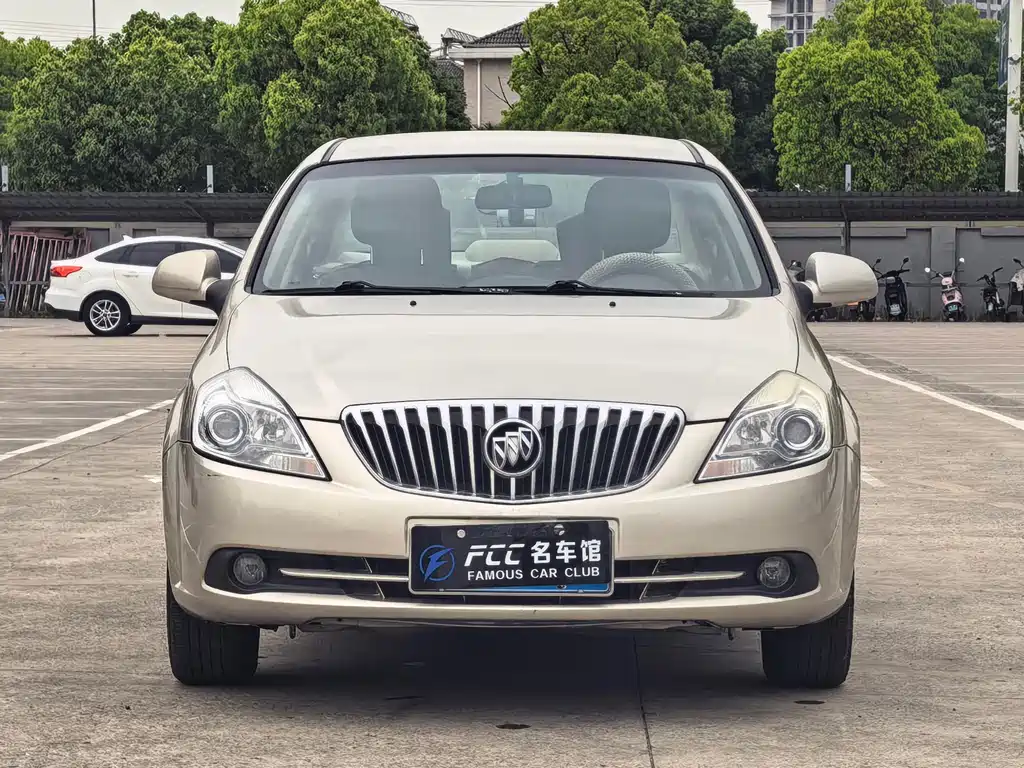Buick Excelle 2014 — фото 2