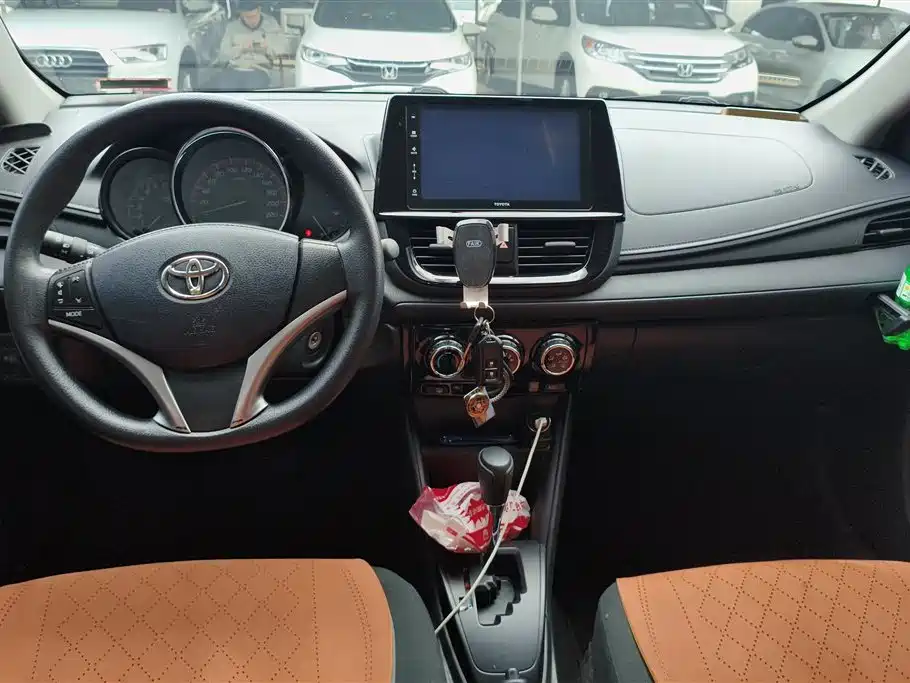 Toyota Vios FS 2022 — фото 12