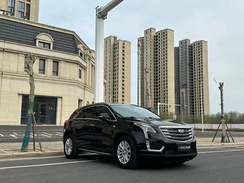 Cadillac XT5 2017 — фото 3