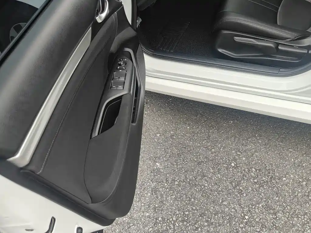 Honda Civic 2017 — фото 14