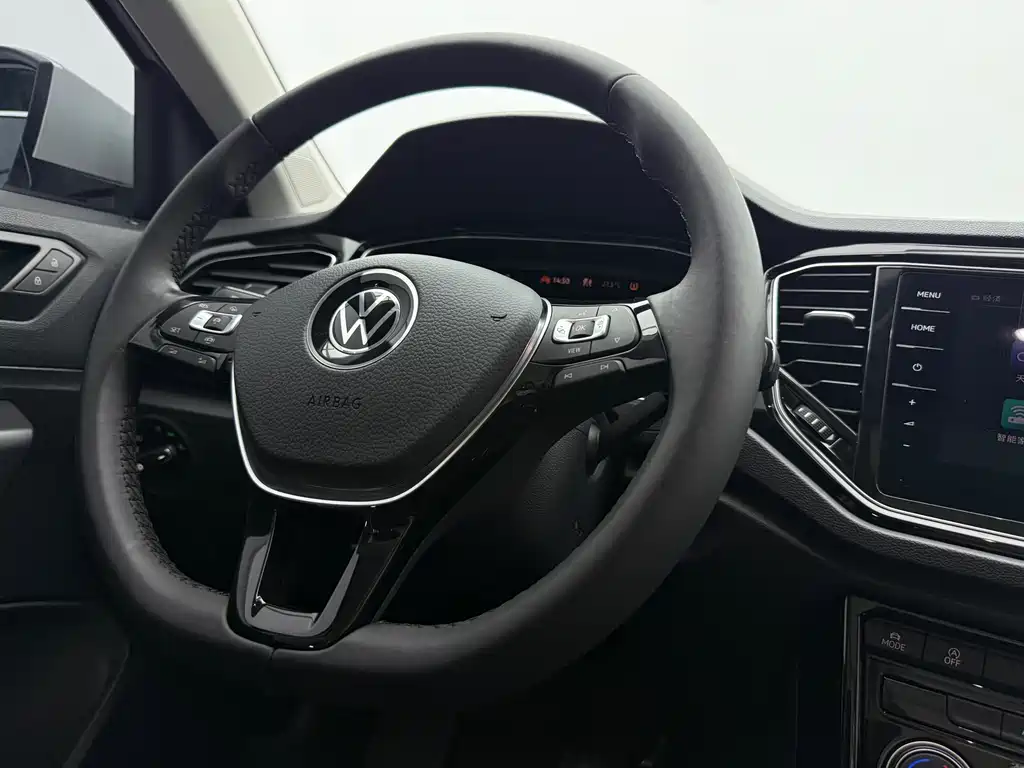 Volkswagen T-Roc 2022 — фото 13