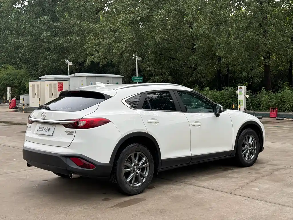 Mazda CX-4 2017 — фото 15
