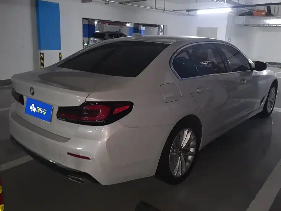 BMW 5 Series 2021