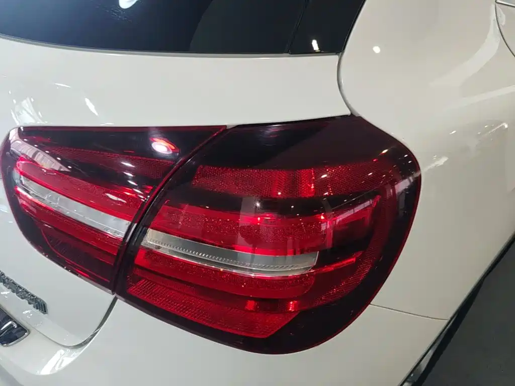 Mercedes-Benz GLA 2018 — фото 8