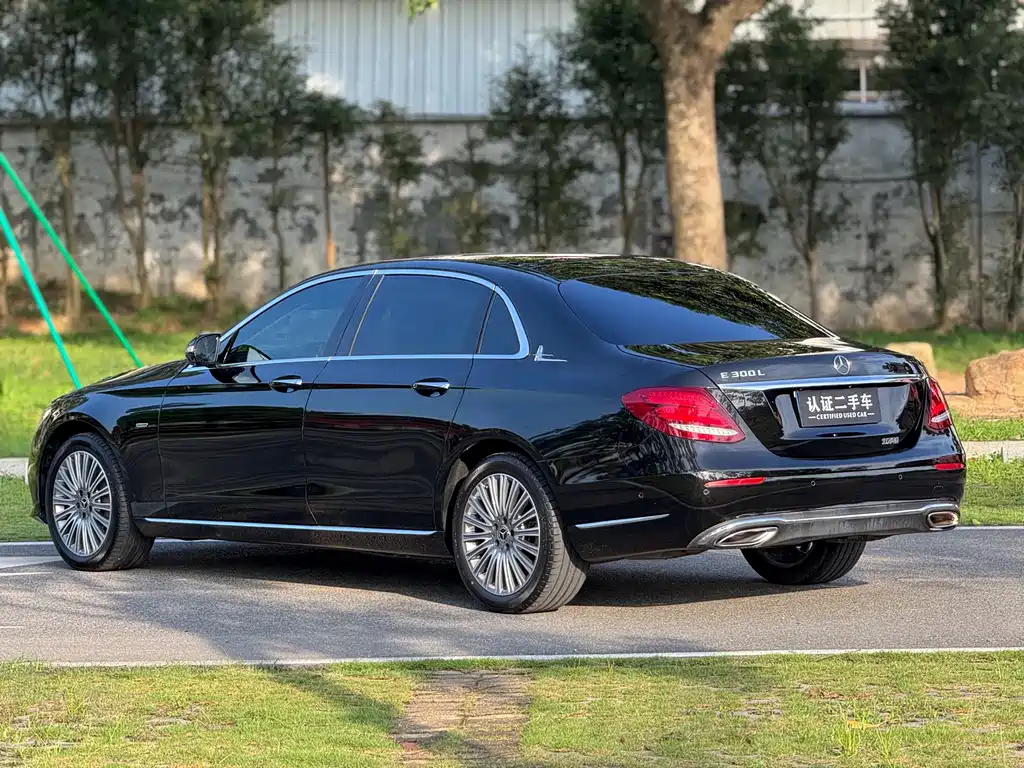 Mercedes-Benz E-Class 2020 — фото 6
