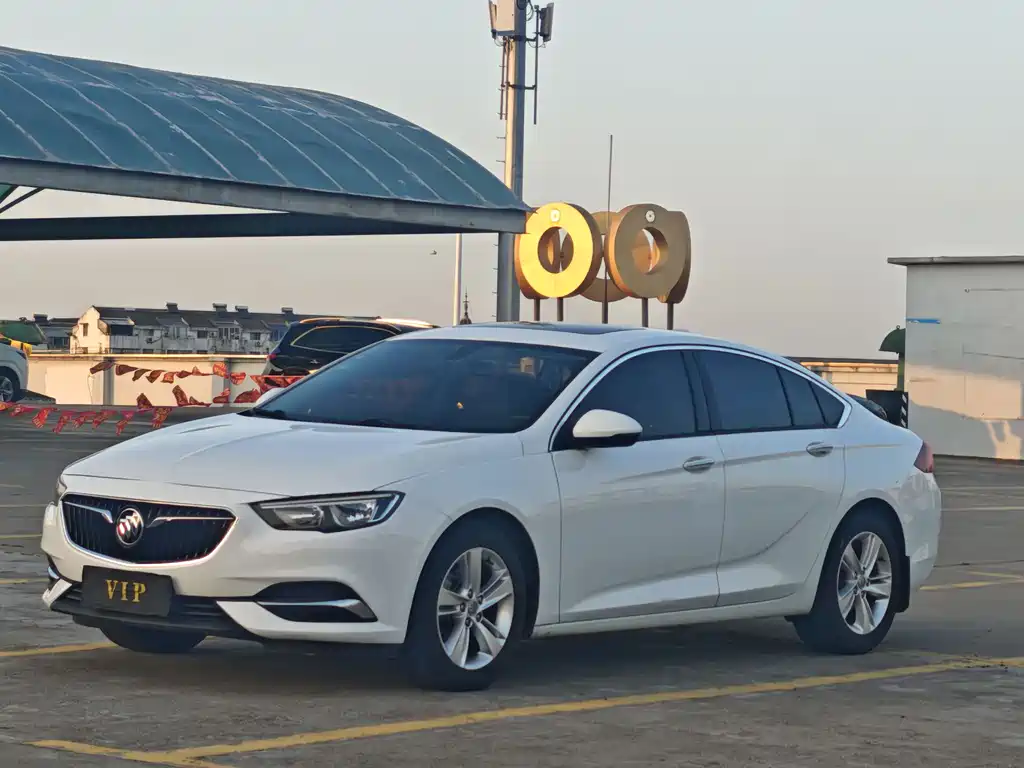 Buick Regal 2019 — фото 1