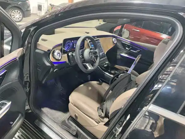 Mercedes-Benz EQE SUV 2024