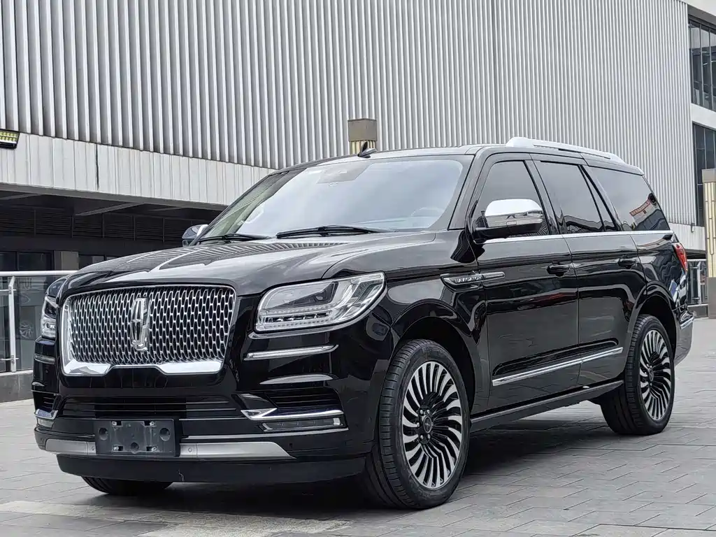 Lincoln Navigator 2021 — фото 2