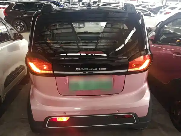 Baojun E100 2018