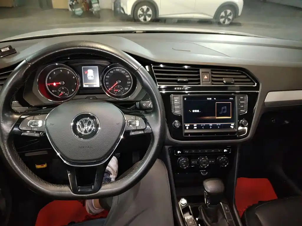Volkswagen Tiguan L 2017