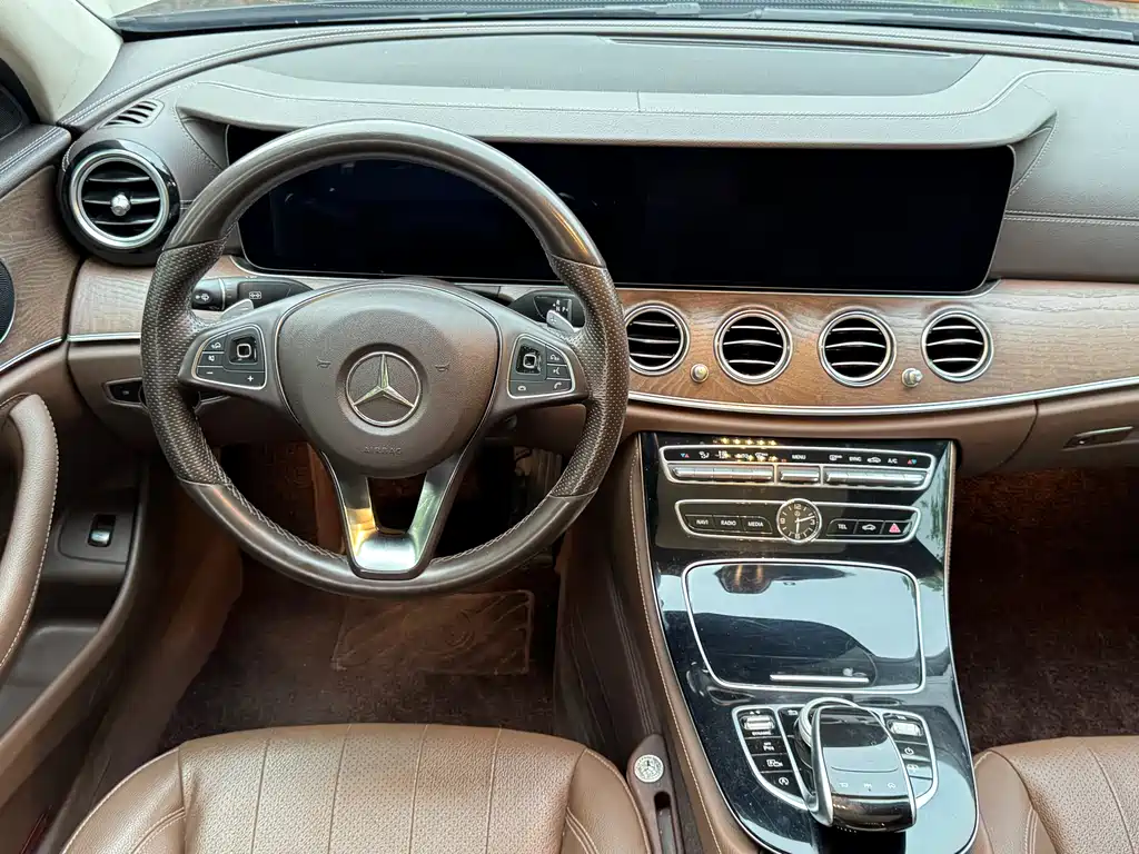 Mercedes-Benz E-Class 2017 — фото 8