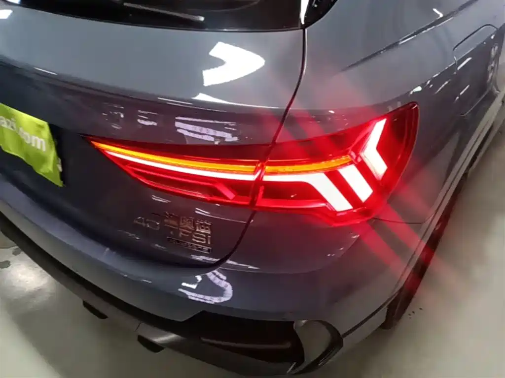 Audi Q3 Sportback 2023 — фото 8