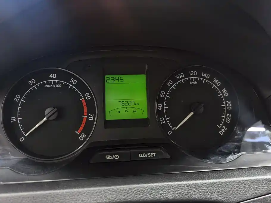 Skoda Rapid 2014 — фото 14