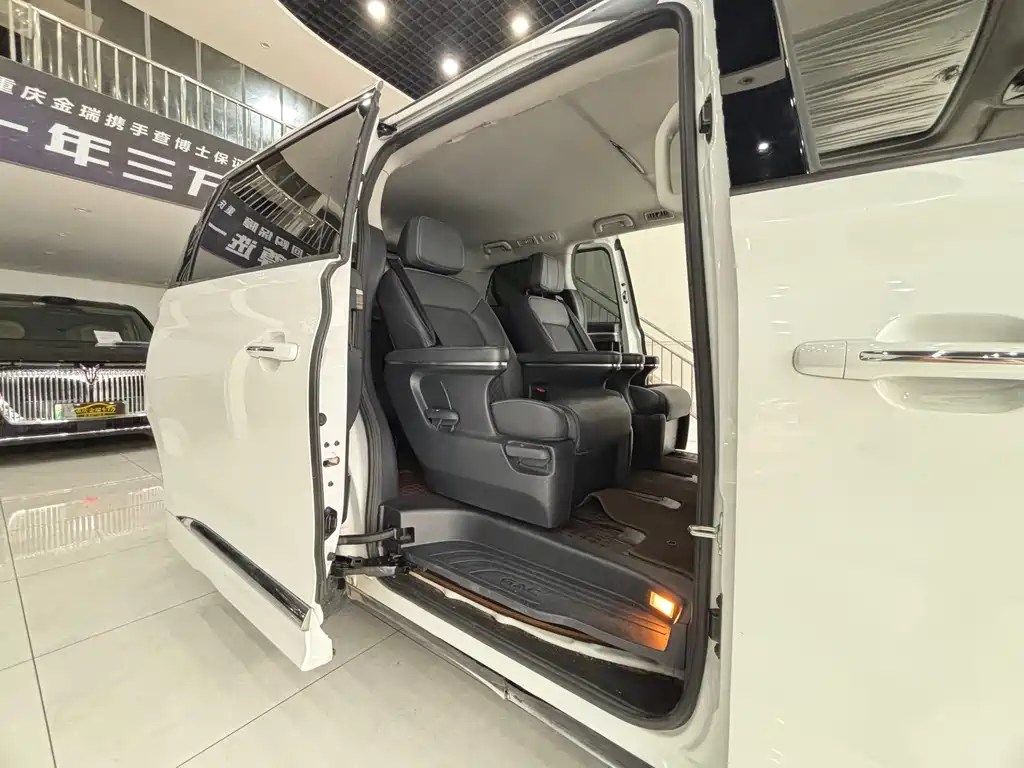 GAC Motor Trumpchi M8 2023 — фото 15