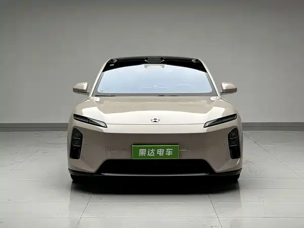 NIO ET5 2025