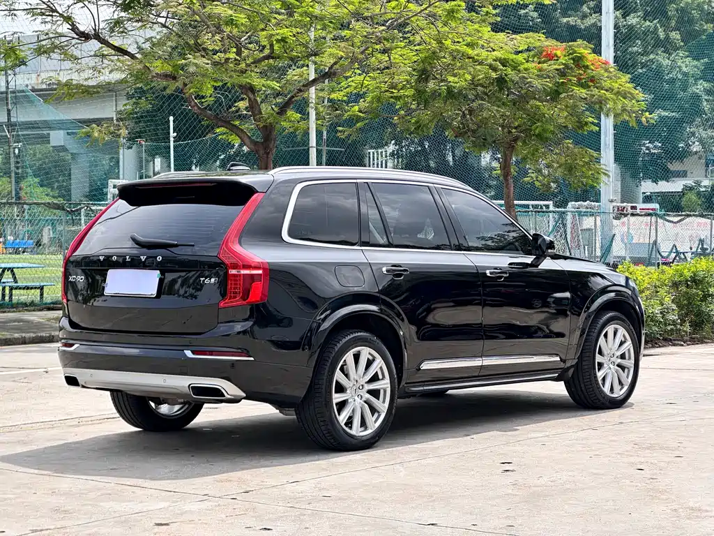 Volvo XC90 2018 — фото 5