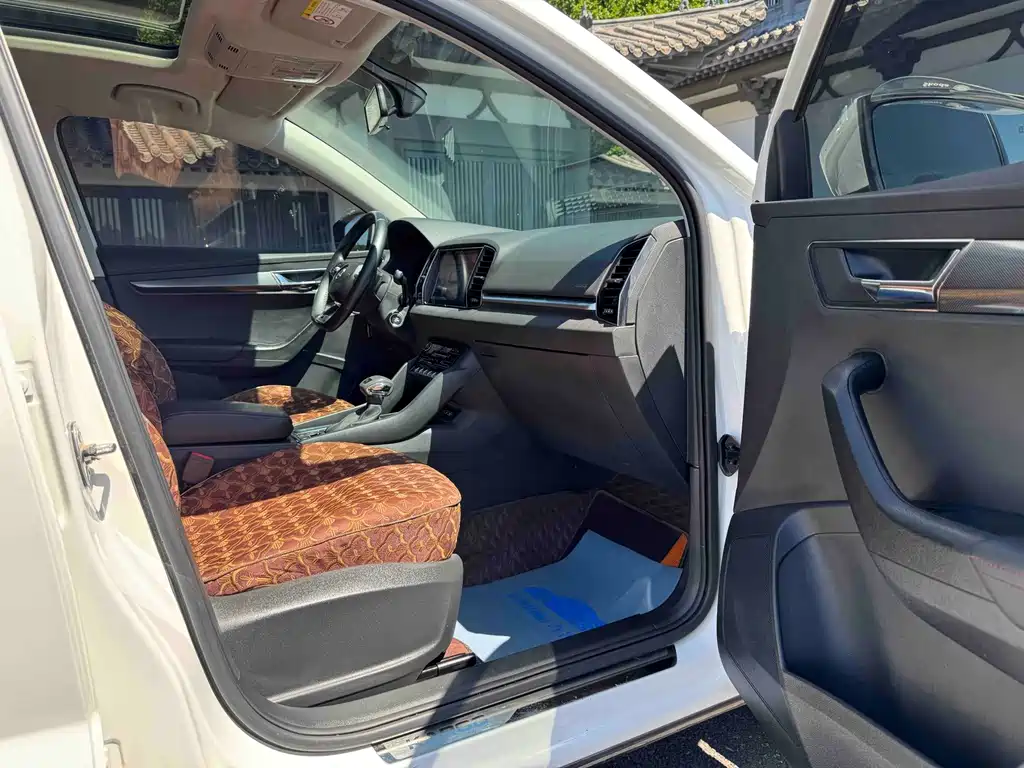 Skoda Karoq 2022 — фото 9