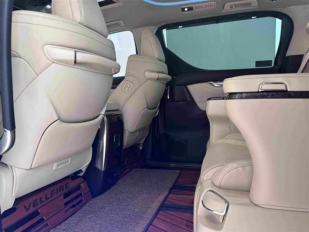 Toyota Vellfire 2022 — фото 30