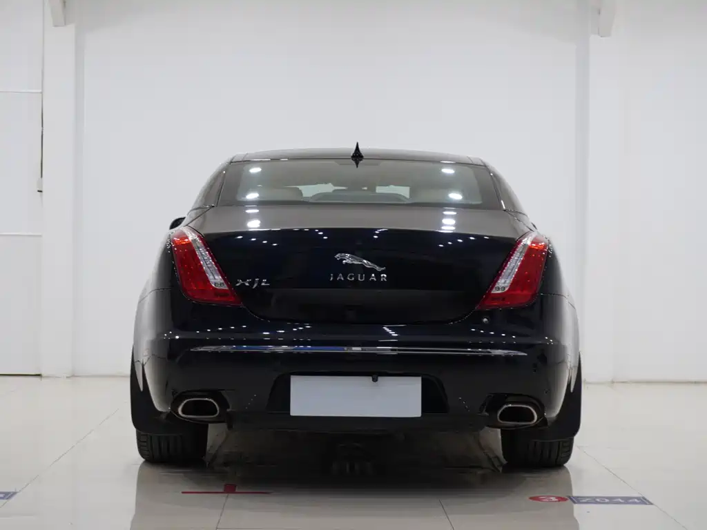 Jaguar XJ 2012