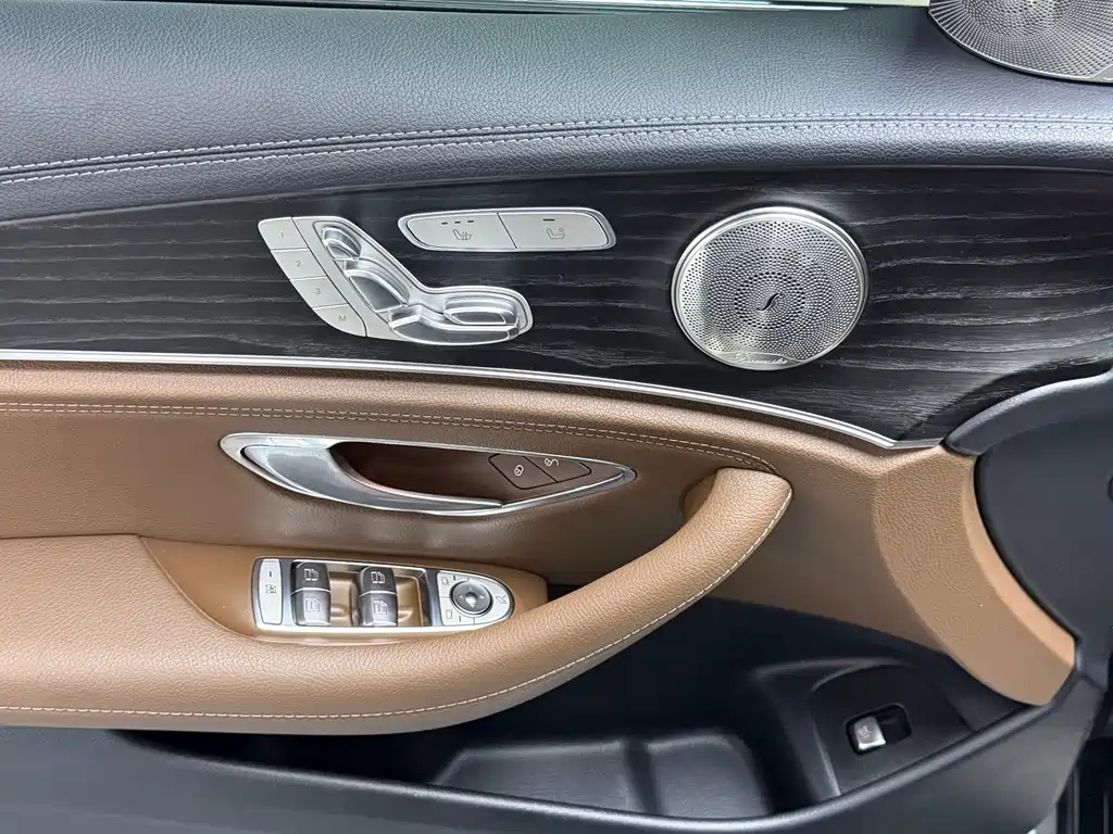 Mercedes-Benz E-Class 2020 — фото 4