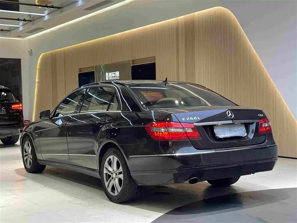 Mercedes-Benz E-Class 2012