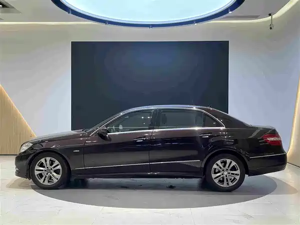 Mercedes-Benz E-Class 2012