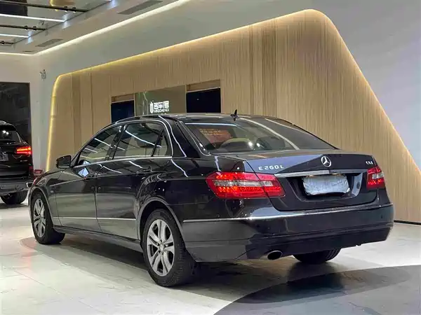 Mercedes-Benz E-Class 2012